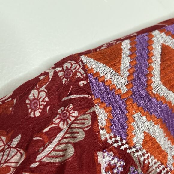 Rachel Zoe Embroidered Boho Top Red Womens Size M Floral Aztec Southwestern - Picture 3 of 8